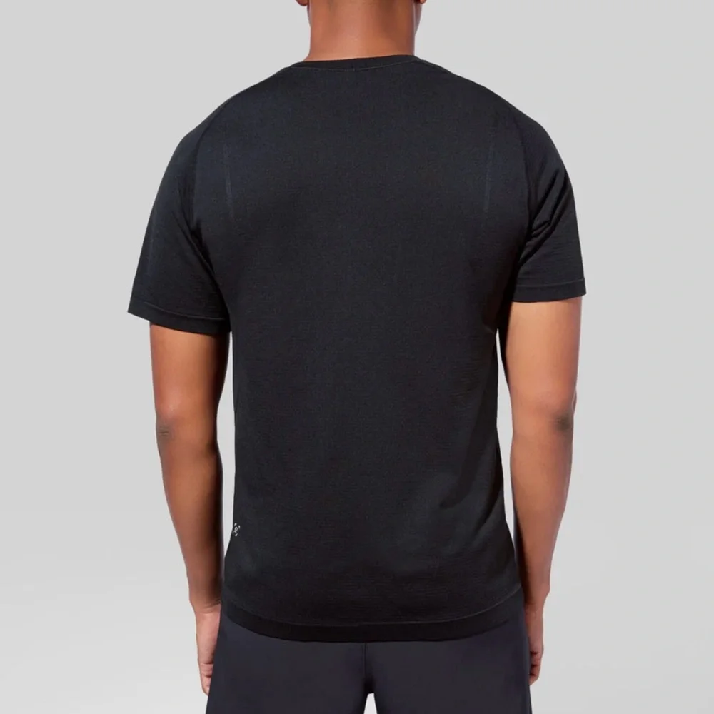 Men’s Large, Lululemon Black Metal Vent Tee MSRP $78 - Picture 6 of 7
